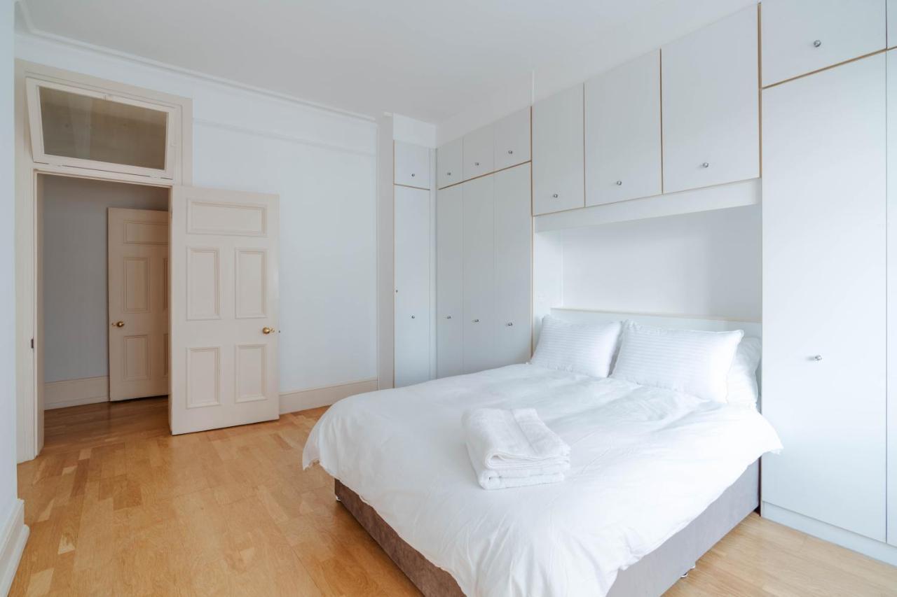 Bright Space In The Heart Of Appartement